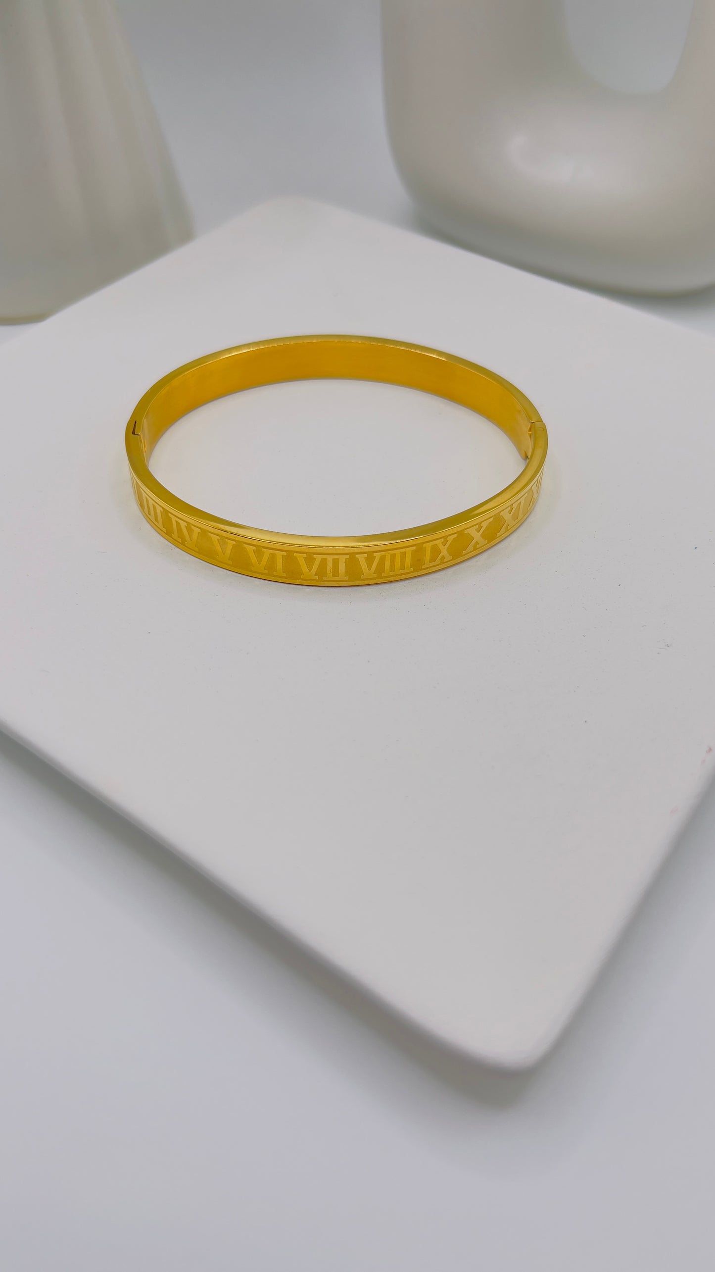Eterna Bangle